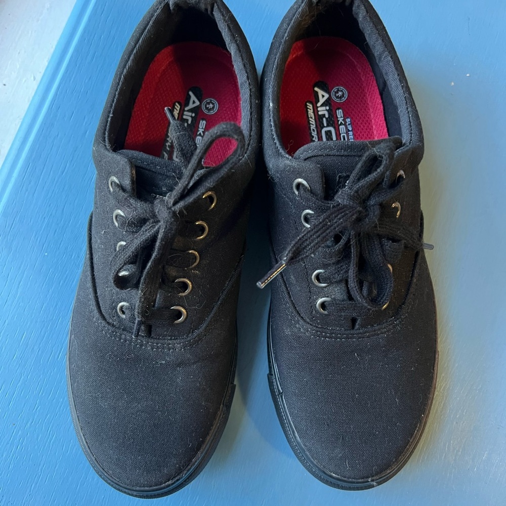 Sketchers Work Shoes - Women’s 8.5 - Slip Resistant - Memory Foam